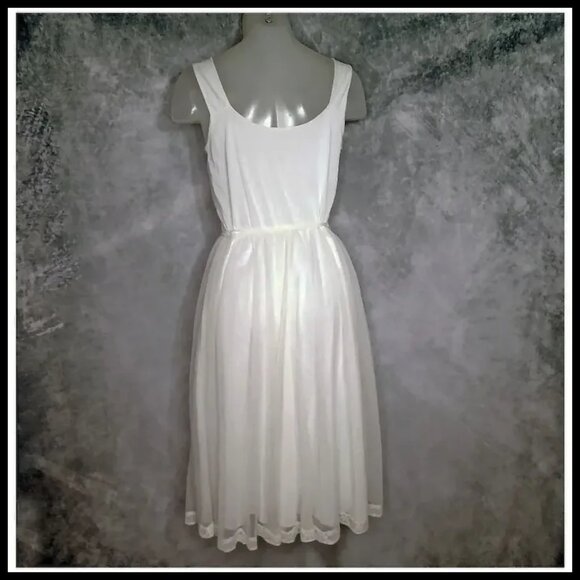 Vintage Nylon Chiffon Peignoir Set White 50s Retro Bridal Robe & Nightgown VFG - Picture 7 of 16